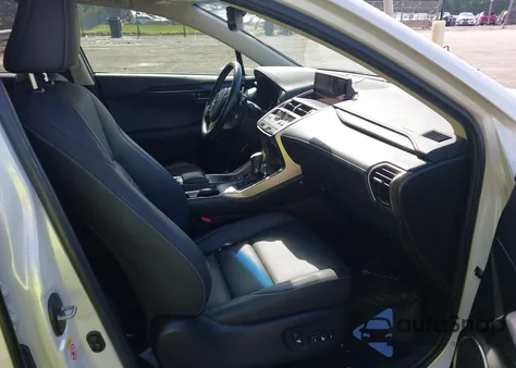 2019 Lexus Nx 300 z USA, uszkodzony, nr VIN JTJBARBZ3K2189608